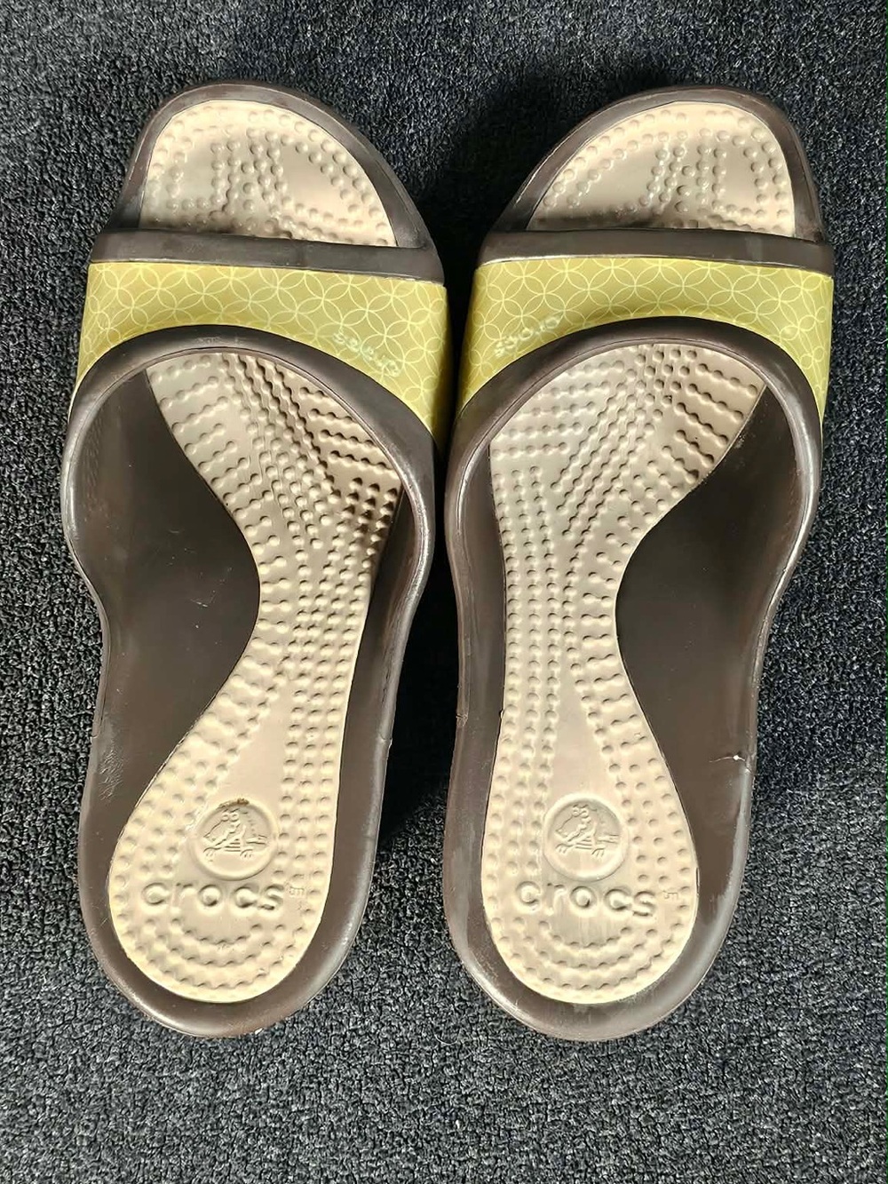 NwOT Crocs Women’s Brown & Lime Slide Sandals
